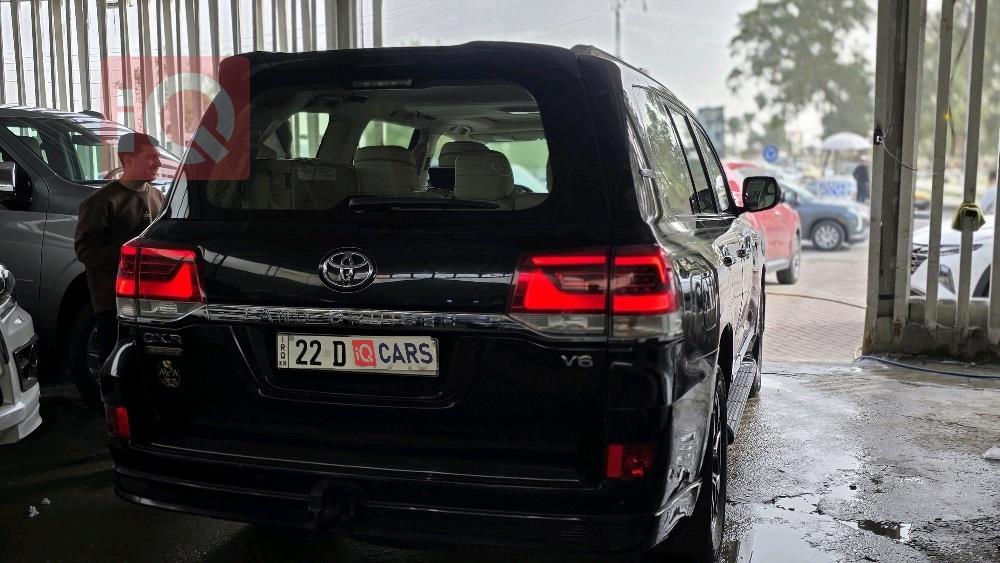 تويوتا لاندكروزر